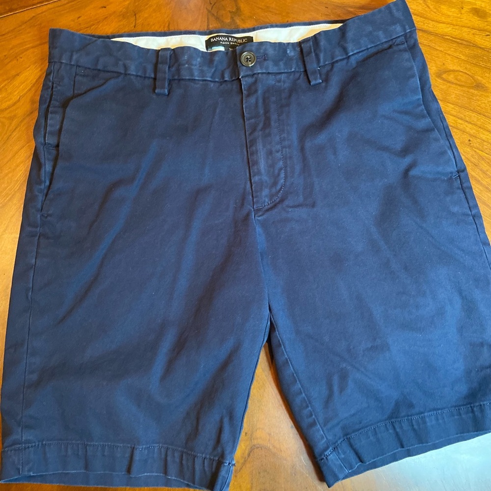 Banana Republic Factory Aiden Shorts - Navy Blue; 31.